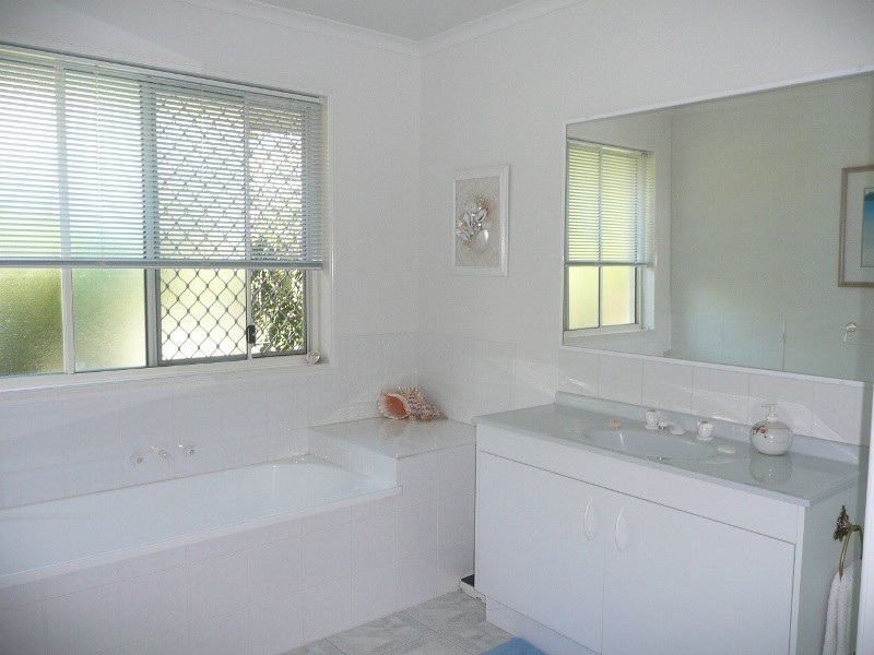 Noosa Waters QLD 4566