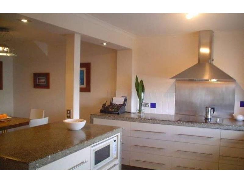 3/4 Berrima Row, Noosa Heads QLD 4567