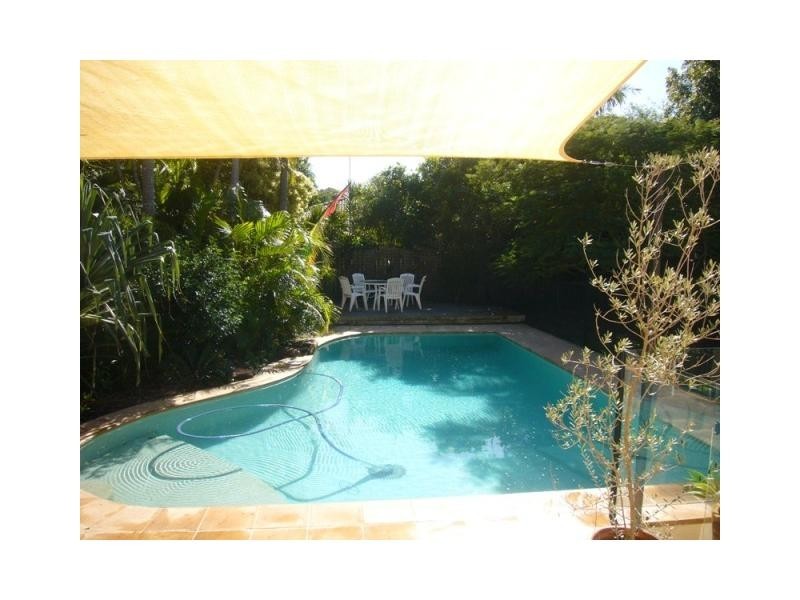 20 Ray Street, Sunshine Beach QLD 4567