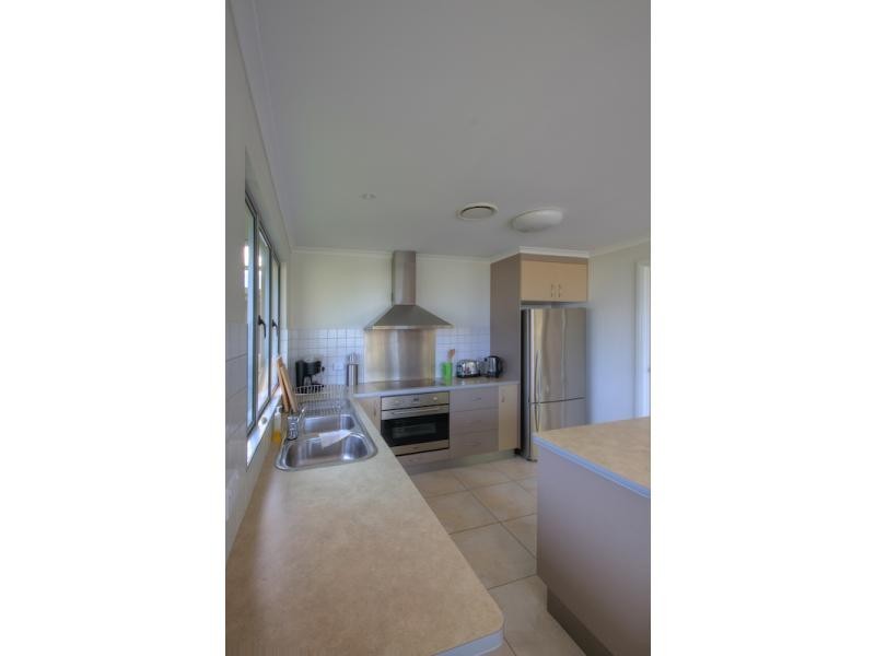 1/29 Esplanade, Tin Can Bay QLD 4580