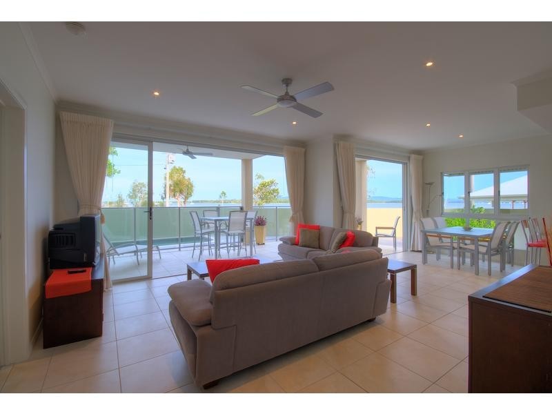 1/29 Esplanade, Tin Can Bay QLD 4580