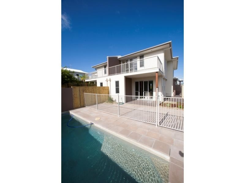 2/26 Orealla Crescent, Sunrise Beach QLD 4567