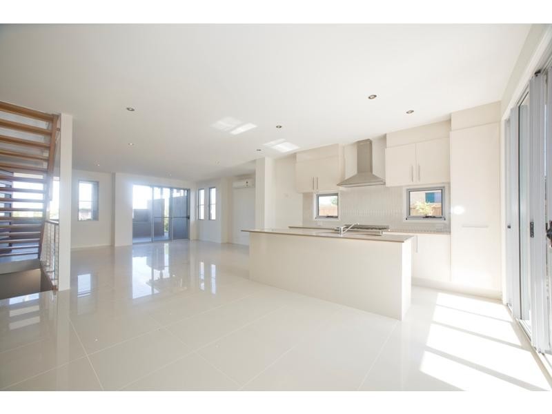 2/26 Orealla Crescent, Sunrise Beach QLD 4567