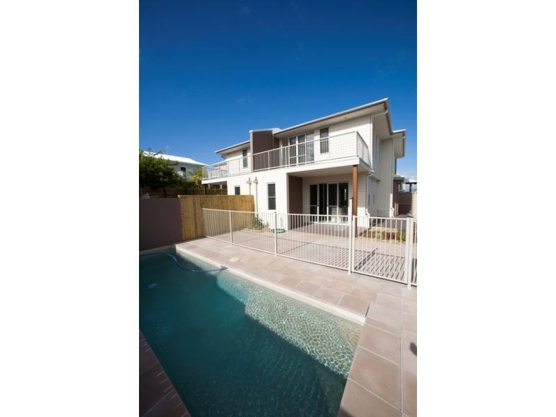 1/26 Orealla Crescent, Sunrise Beach QLD 4567
