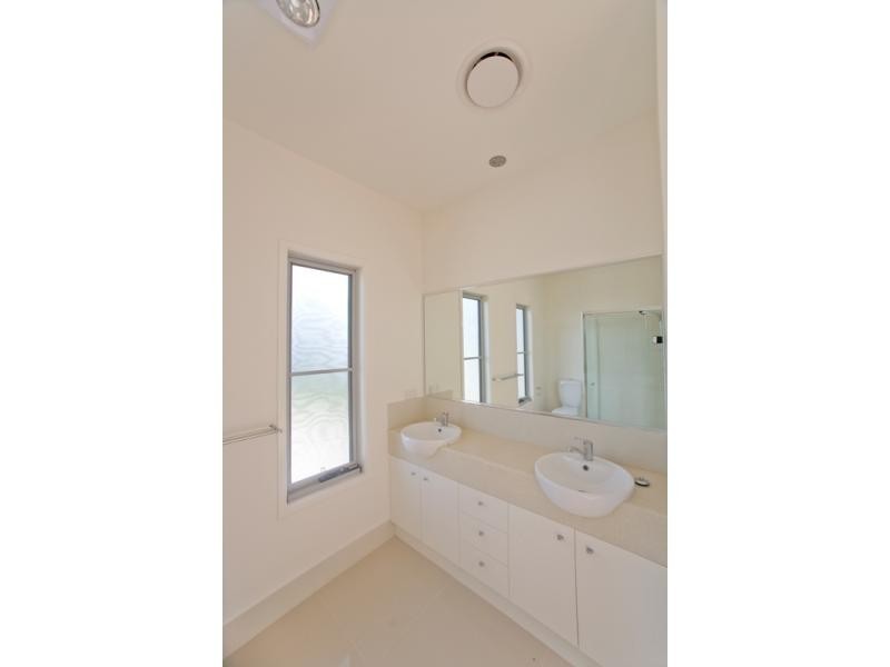 1/26 Orealla Crescent, Sunrise Beach QLD 4567