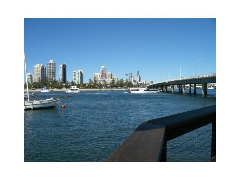 515/2 Barney Street, Southport QLD 4215