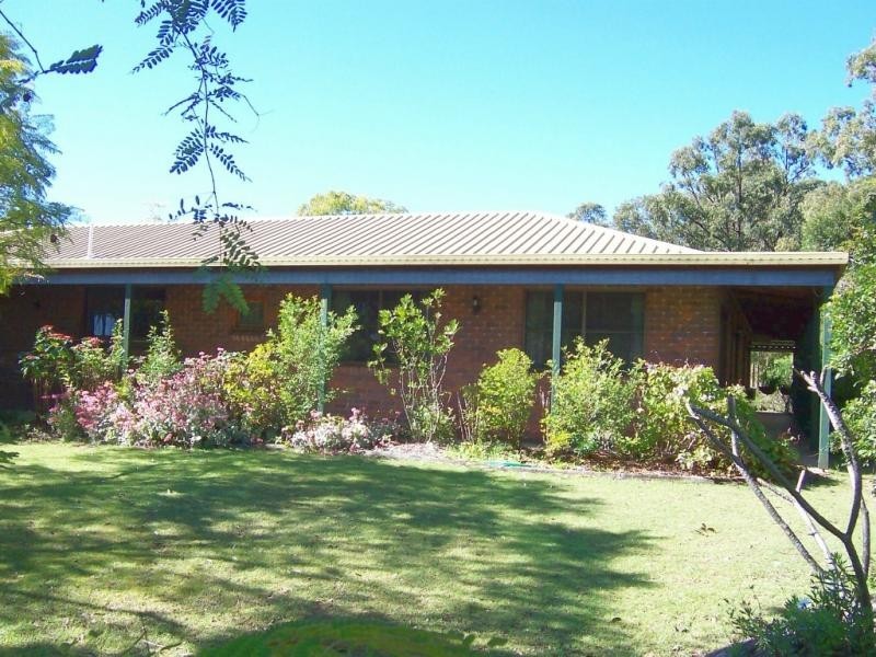 64 Grassdale Street, Buccan QLD 4207