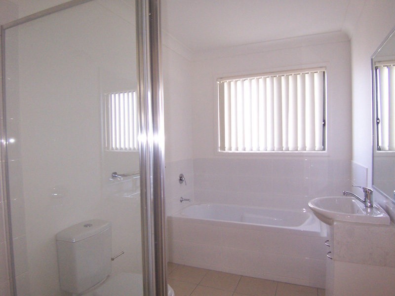 5b Fair Street, One Mile QLD 4305