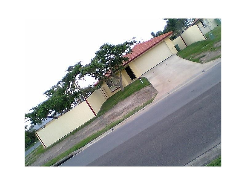 2 Robur Street, Marsden QLD 4132