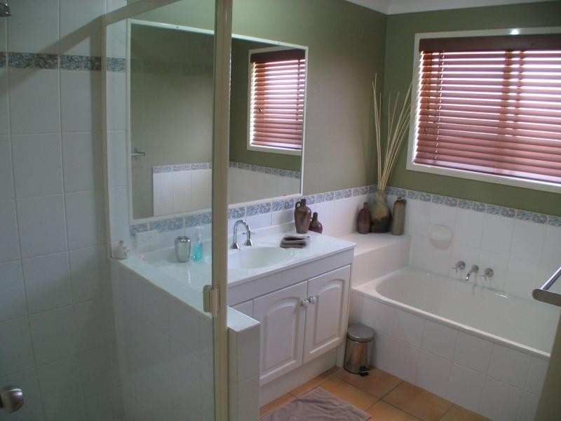 94 Salisbury Street, Redland Bay QLD 4165