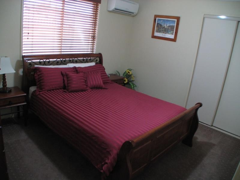 94 Salisbury Street, Redland Bay QLD 4165