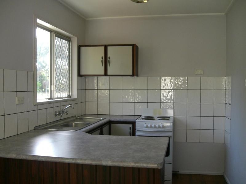 9 Sithney Street, Kingston QLD 4114
