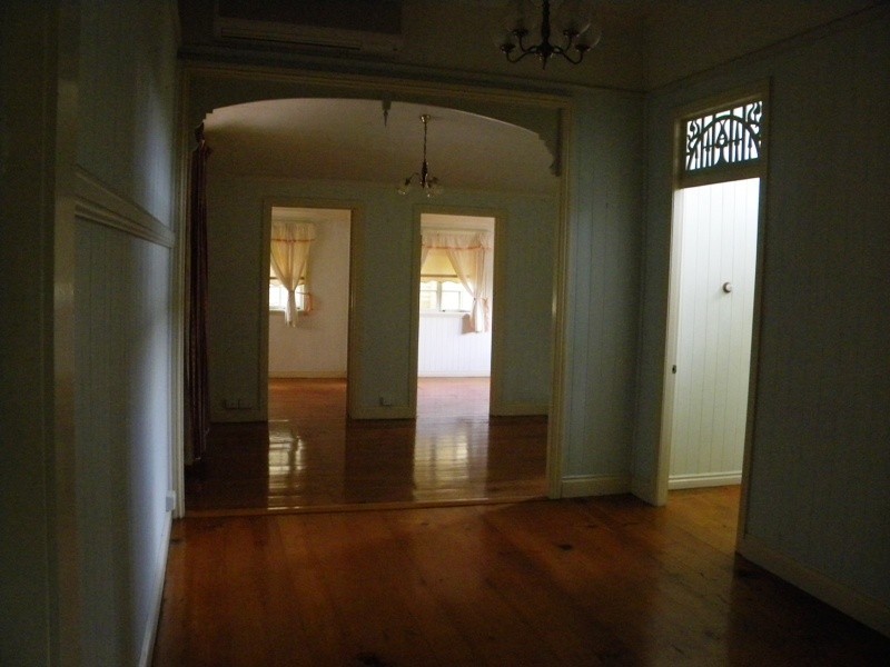 15 Hanworth Street, East Brisbane QLD 4169