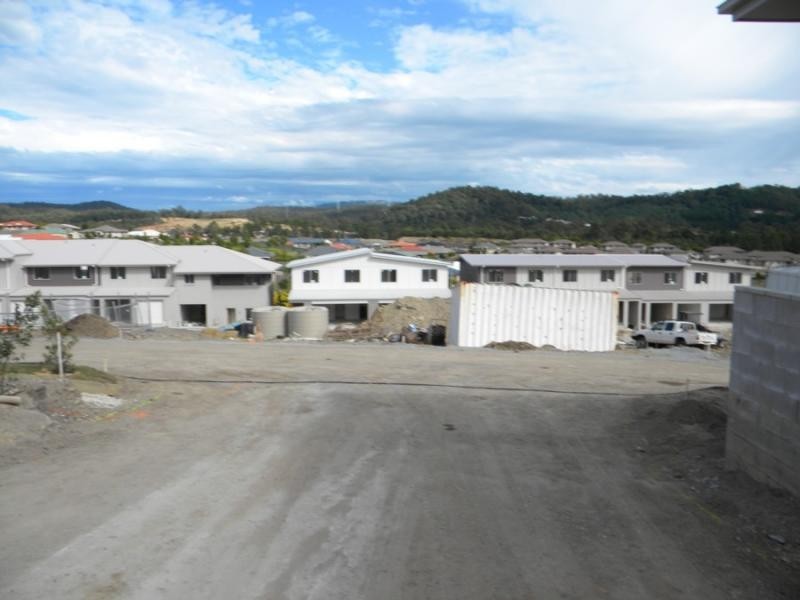 Pacific Pines QLD 4211