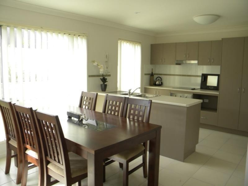 Pacific Pines QLD 4211