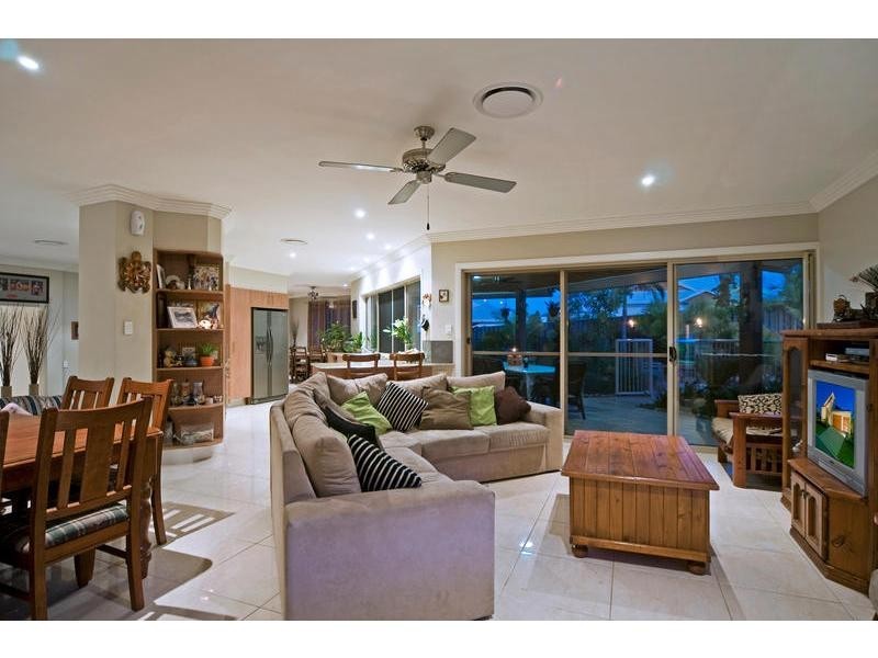 Coomera Waters QLD 4209