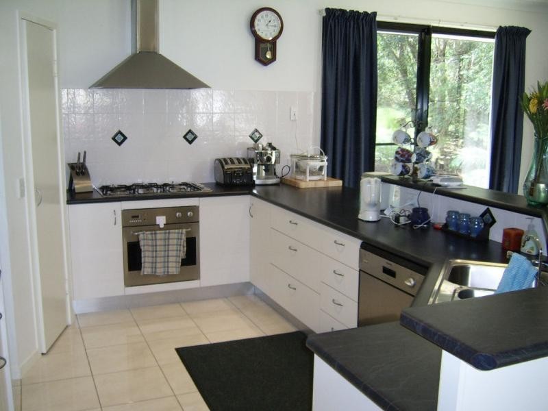 25 Billabong Place, Mapleton QLD 4560