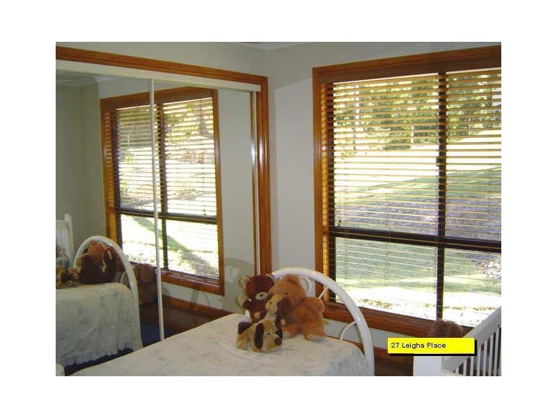 27 Leigha Place, Kureelpa QLD 4560
