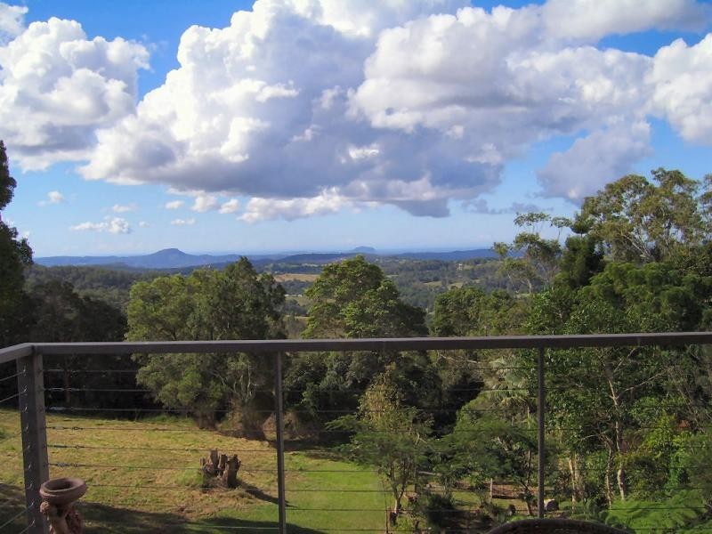 38 Lantana Lane, Mapleton QLD 4560