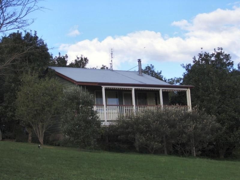 64 Johnson Road, Mapleton QLD 4560