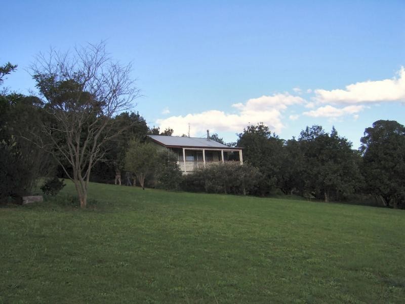 64 Johnson Road, Mapleton QLD 4560