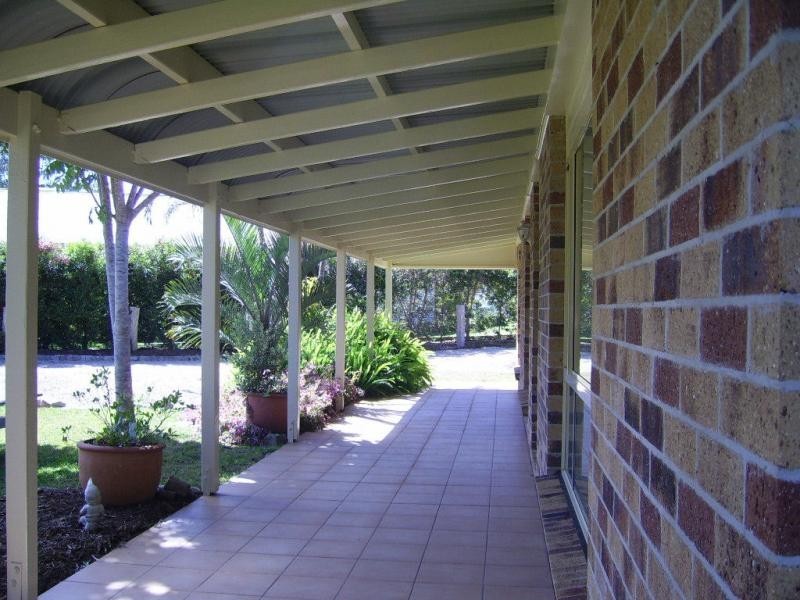 11 Tamarin Drive, Mapleton QLD 4560