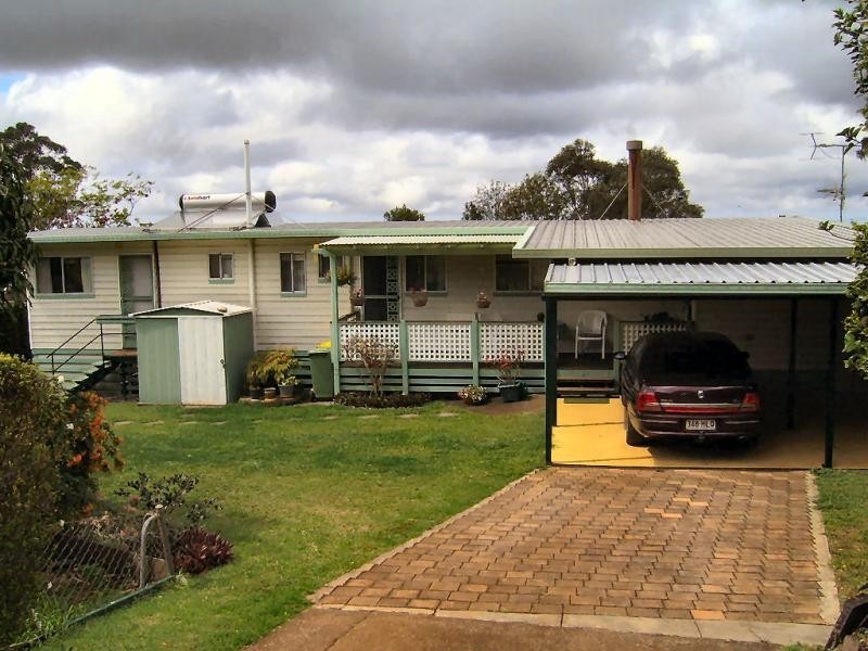 3 Maple Avenue, Mapleton QLD 4560