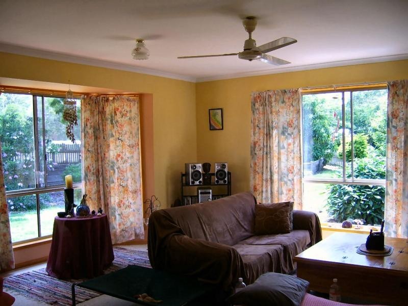 25 Post Office Road, Mapleton QLD 4560