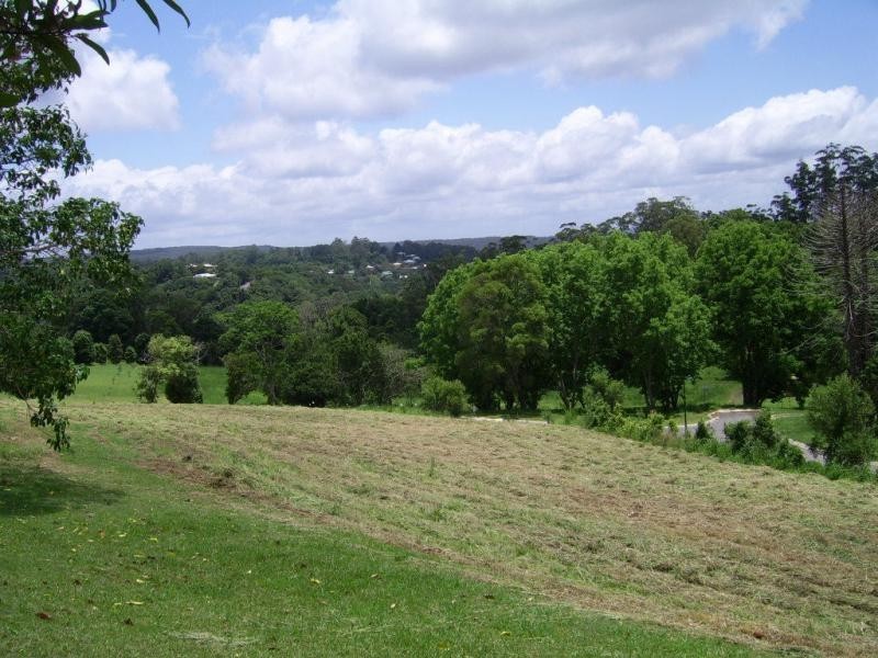 9 Summit Street, Flaxton QLD 4560