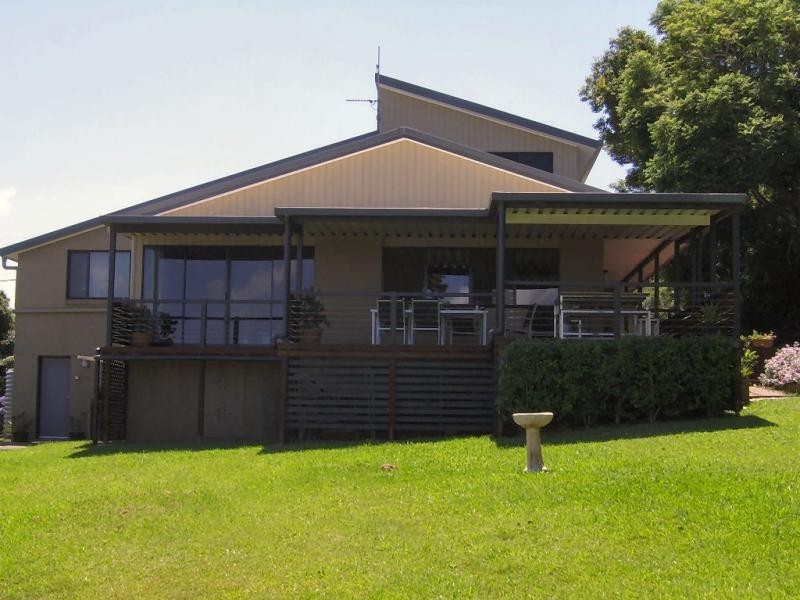 38 Post Office Road, Mapleton QLD 4560