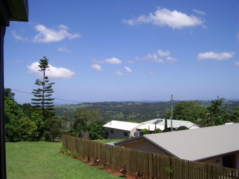 38 Post Office Road, Mapleton QLD 4560