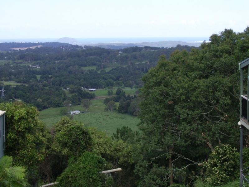 8 Lantana Lane, Mapleton QLD 4560