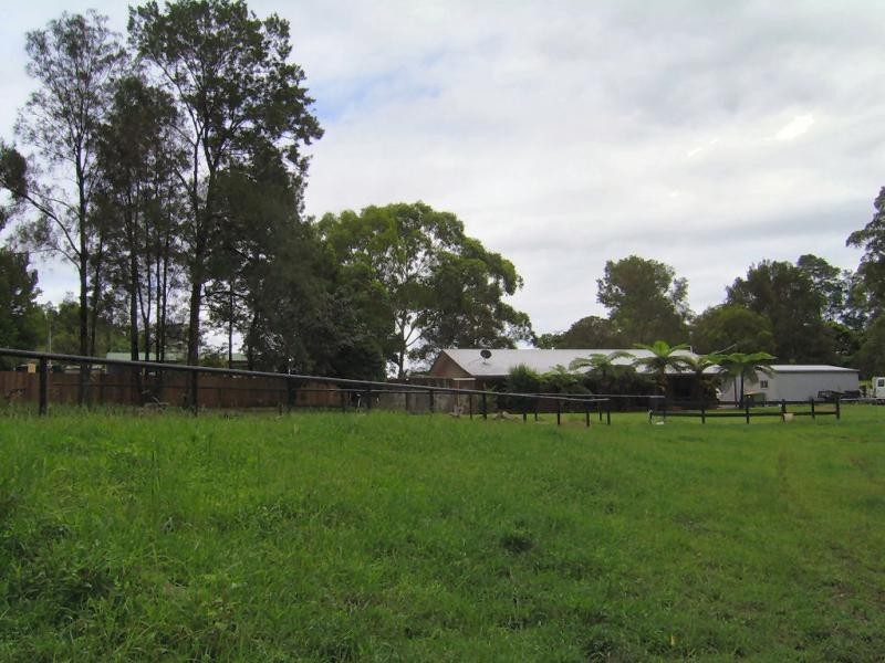 2 Woodland Avenue, Dulong QLD 4560