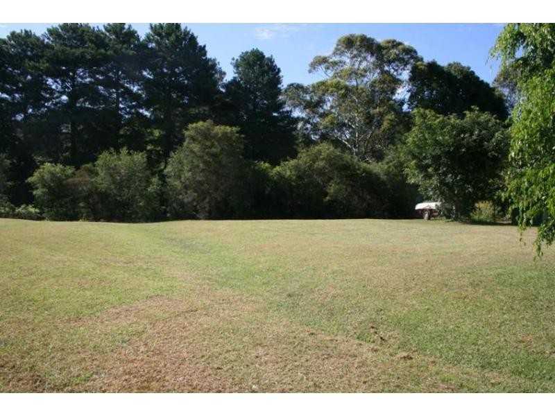 8 Rainbow Park Drive, Mapleton QLD 4560