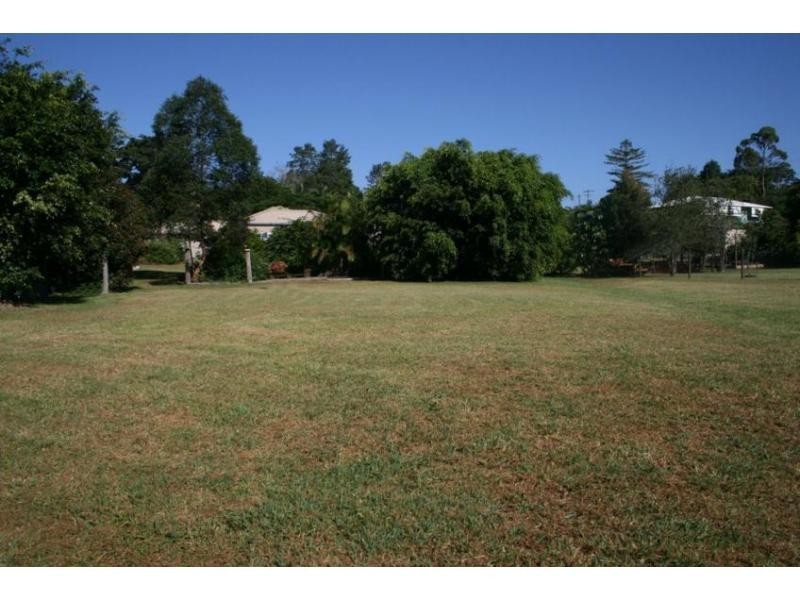 8 Rainbow Park Drive, Mapleton QLD 4560