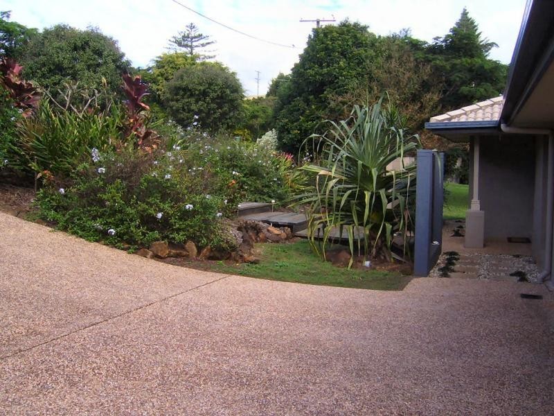 8 Rainbow Park Drive, Mapleton QLD 4560