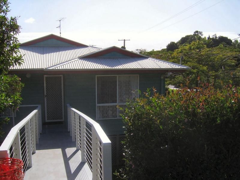 2 Rainbow Park Drive, Mapleton QLD 4560