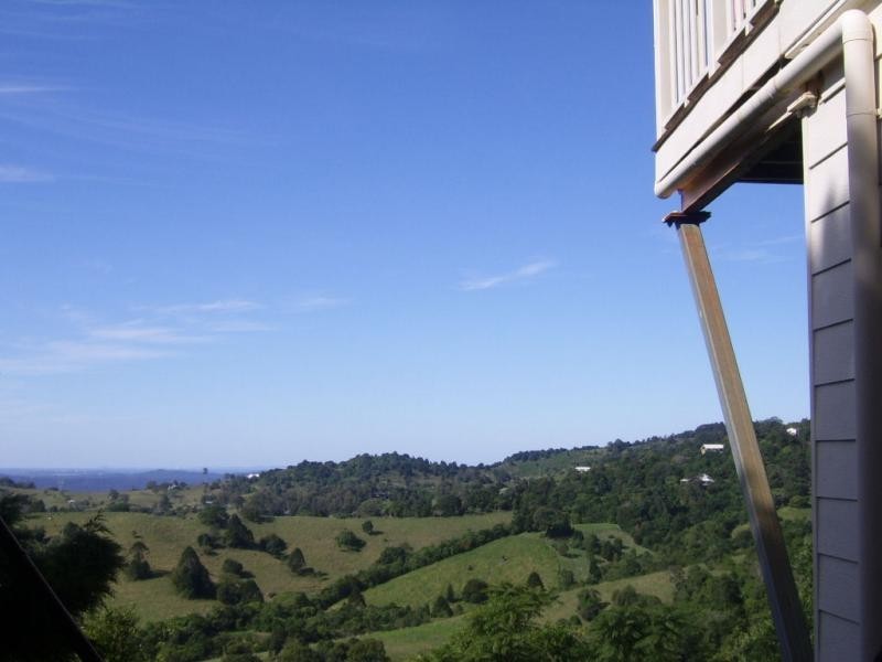 4 Maple Avenue, Mapleton QLD 4560