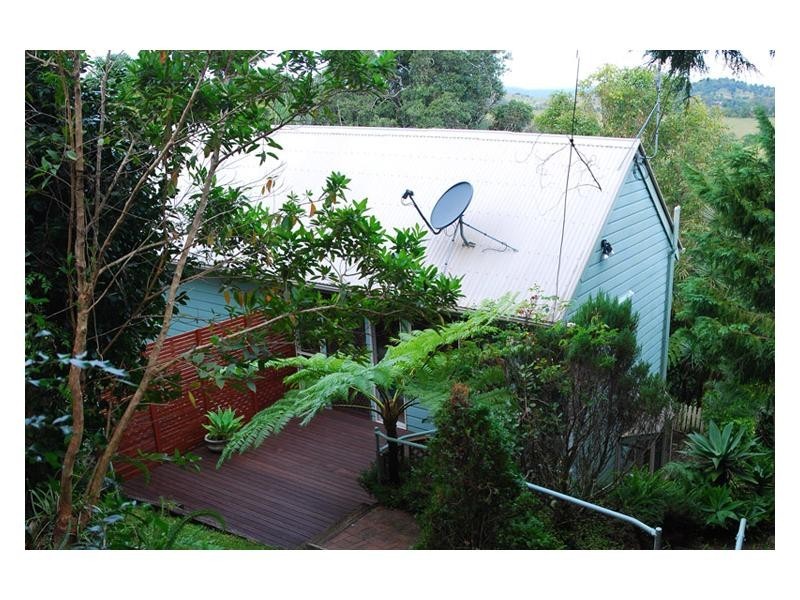 6 Maple Avenue, Mapleton QLD 4560