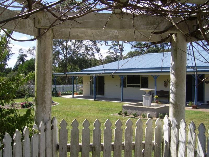 1 Spring Pastures Drive, Mapleton QLD 4560