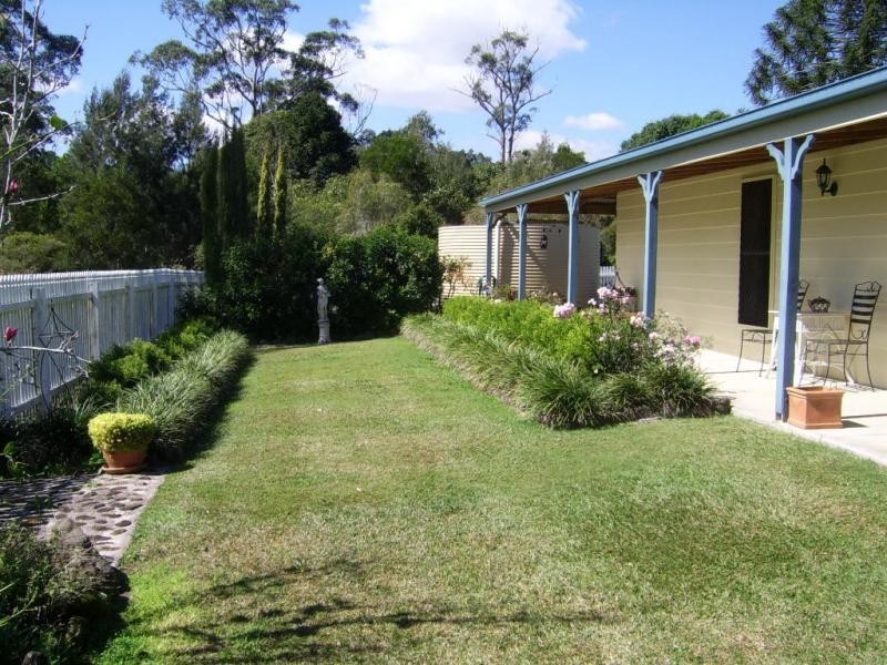 1 Spring Pastures Drive, Mapleton QLD 4560