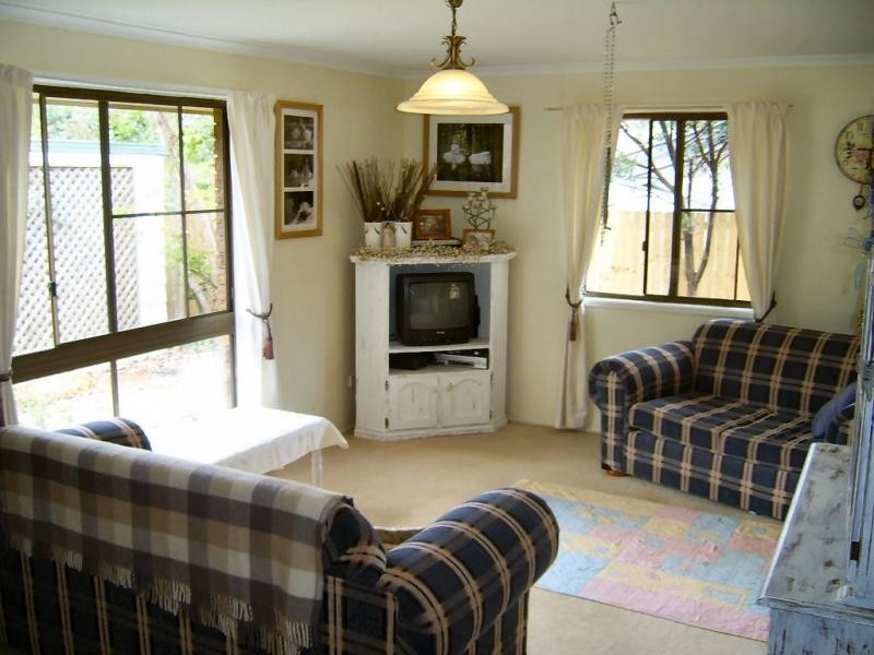 24 Carrington Drive, Flaxton QLD 4560