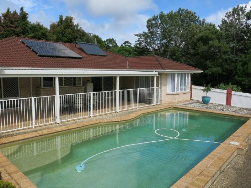 2 Billabong Place, Mapleton QLD 4560
