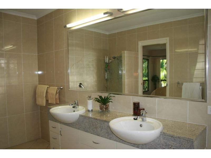 6 The Parkway Place, Mapleton QLD 4560