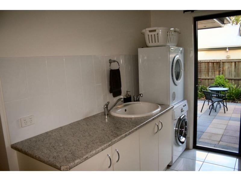 6 The Parkway Place, Mapleton QLD 4560
