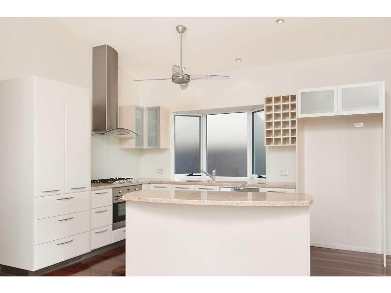 8 Post Office Road, Mapleton QLD 4560