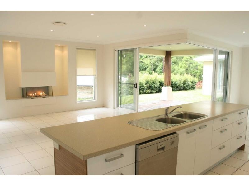 22 The Parkway Place, Mapleton QLD 4560