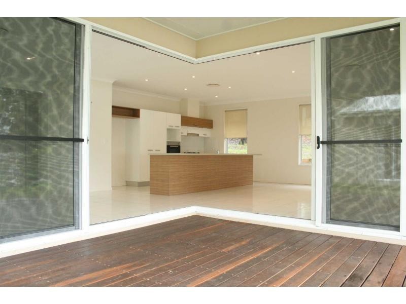 22 The Parkway Place, Mapleton QLD 4560