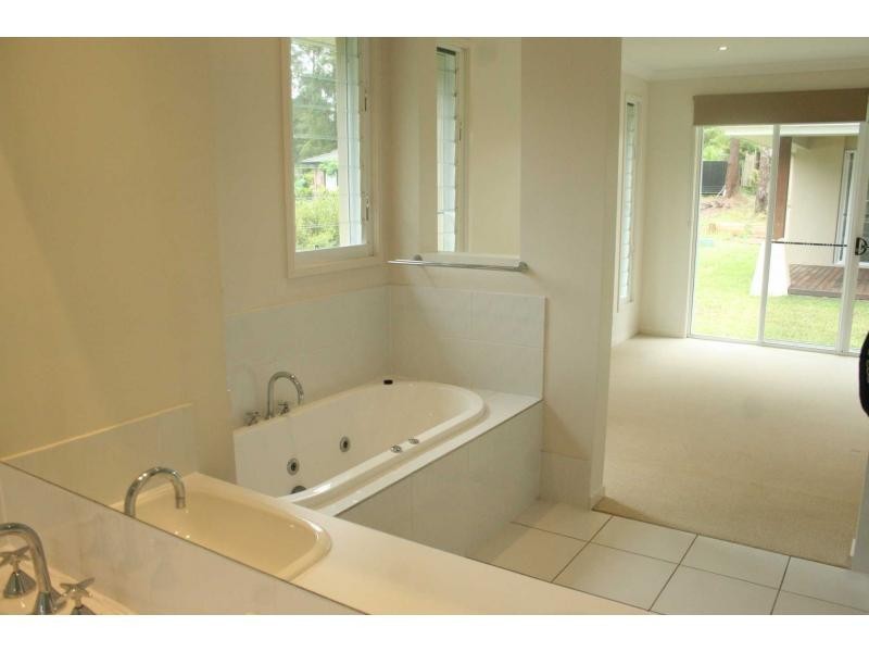 22 The Parkway Place, Mapleton QLD 4560