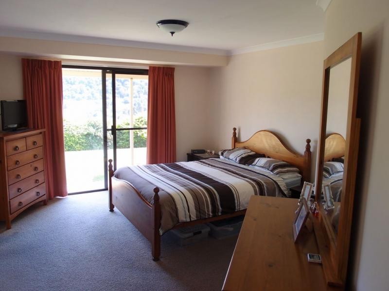 Dulong QLD 4560